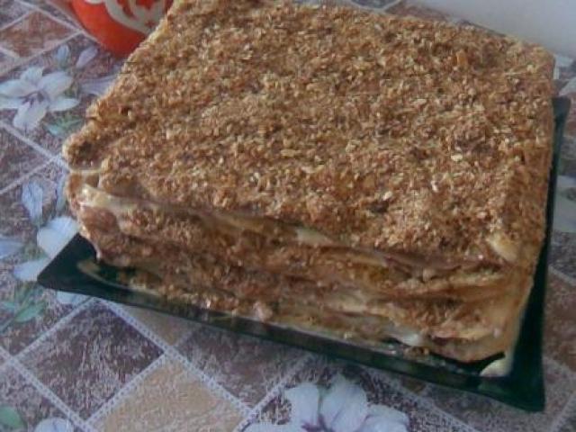 Торт со сгущенкой на скорую руку: рецепт простого десерта